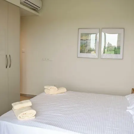 Mythical Sands Olympus Apartament Protaras